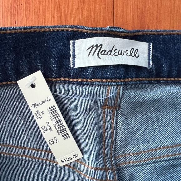 NWT - Madewell - The Slim Boyjean: Raw-Hem Edition - Size XS - Picture 5 of 7